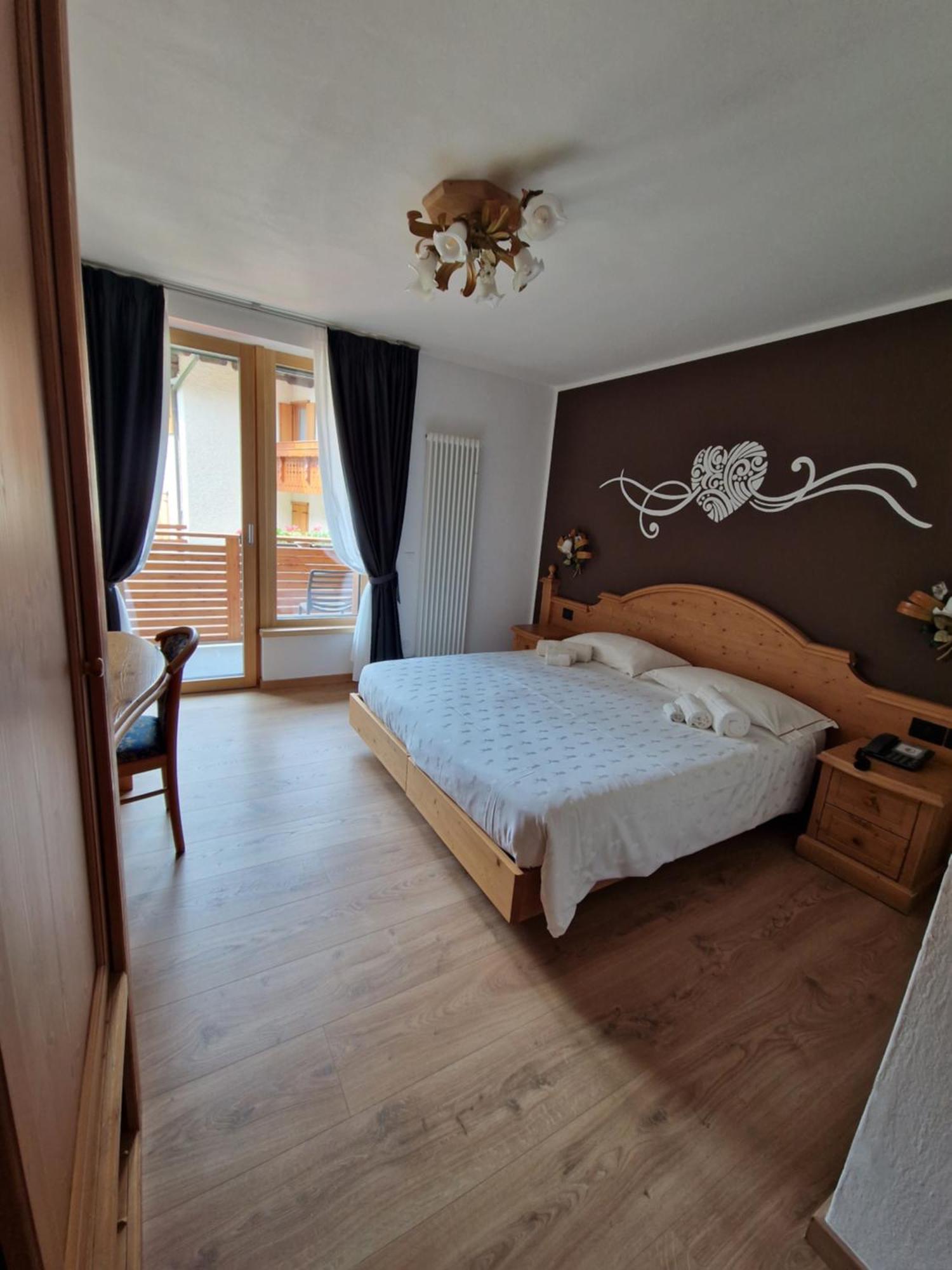 Hotel La Perla Andalo Ngoại thất bức ảnh