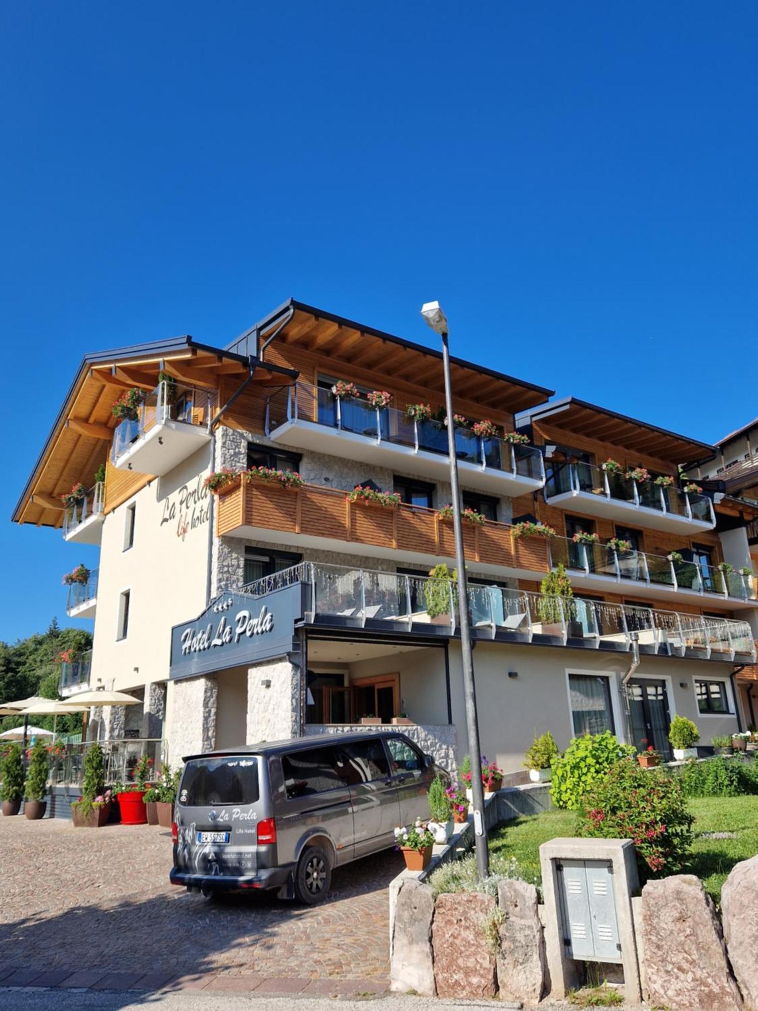 Hotel La Perla Andalo Ngoại thất bức ảnh