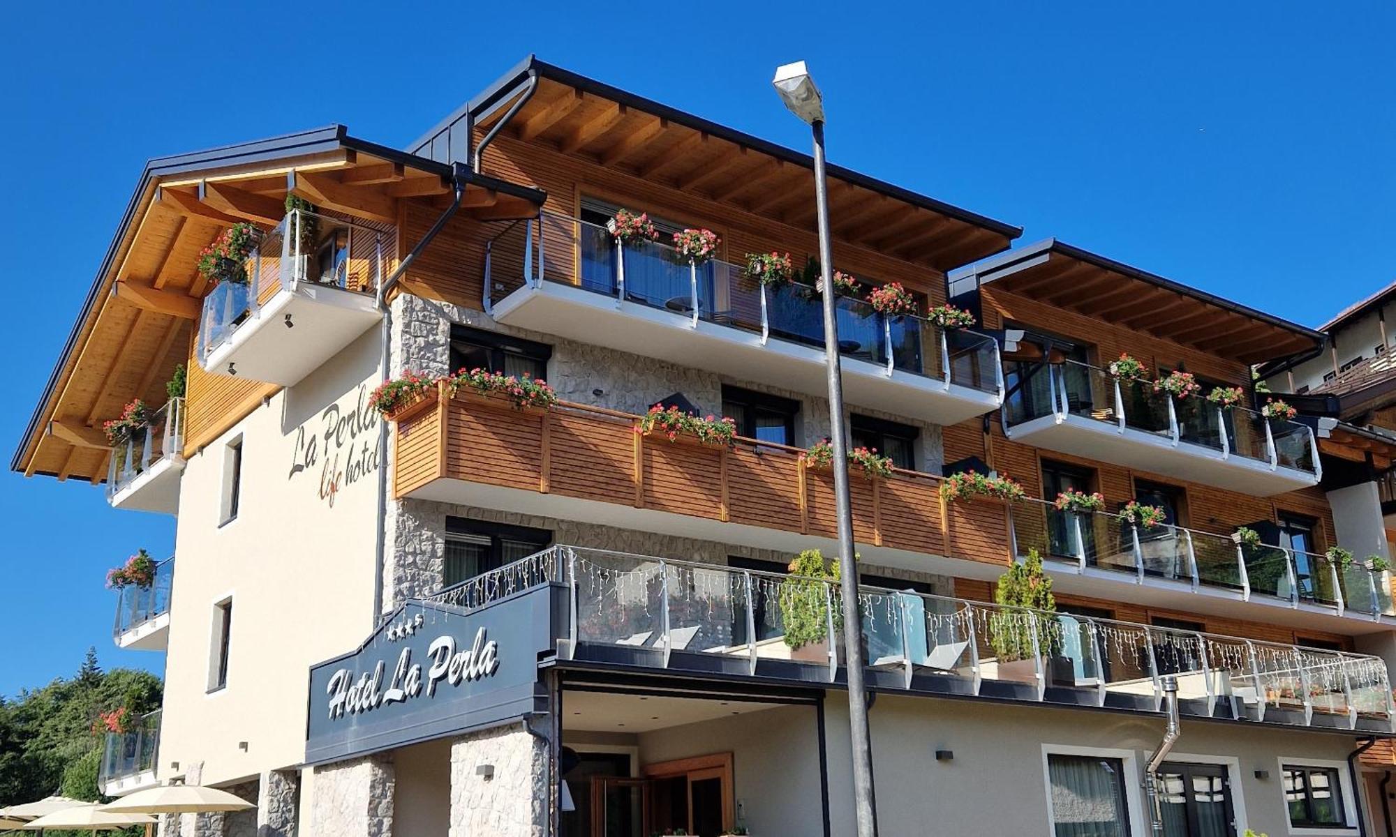 Hotel La Perla Andalo Ngoại thất bức ảnh