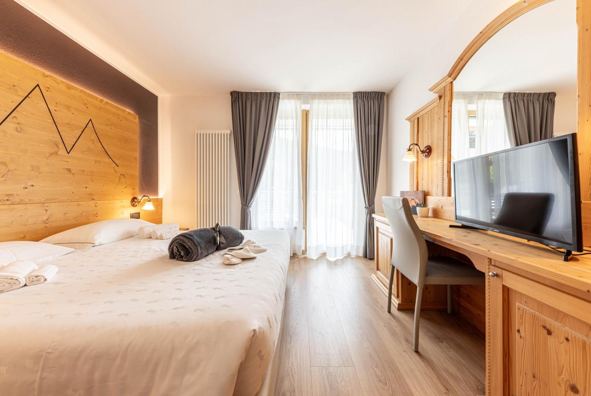 Hotel La Perla Andalo Ngoại thất bức ảnh