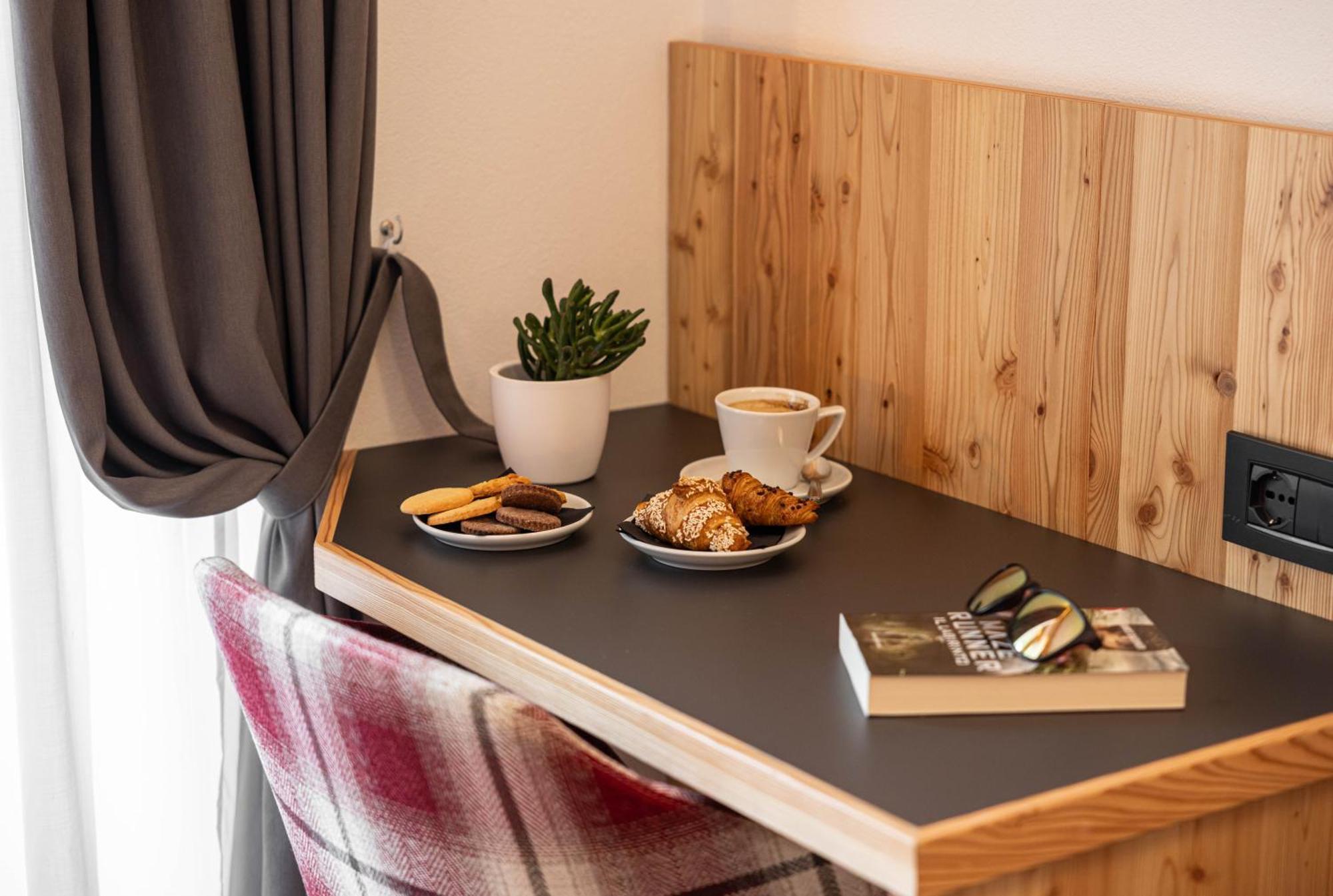 Hotel La Perla Andalo Ngoại thất bức ảnh