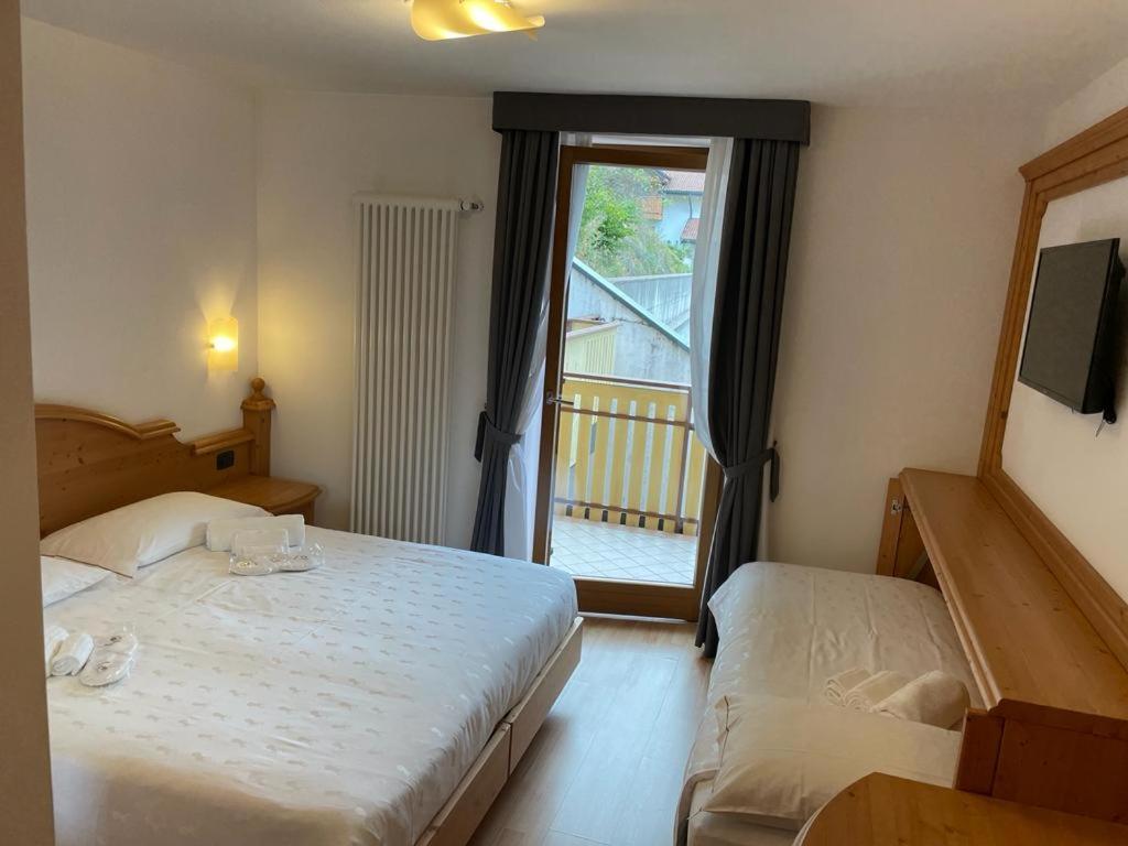 Hotel La Perla Andalo Ngoại thất bức ảnh