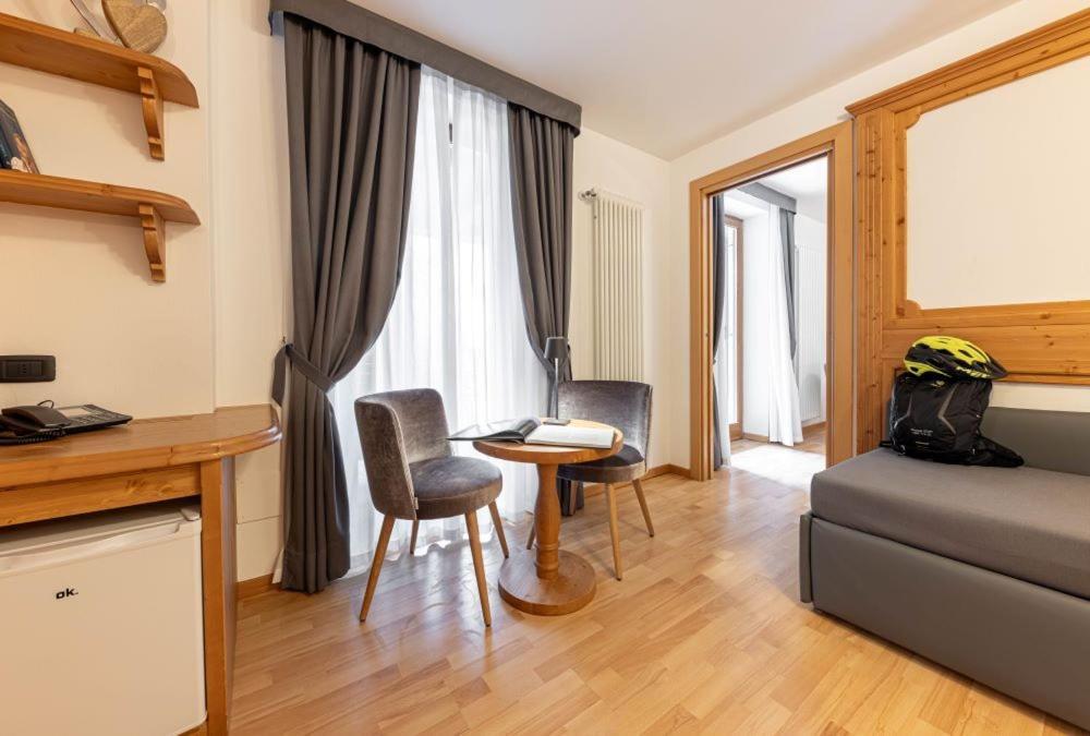 Hotel La Perla Andalo Ngoại thất bức ảnh