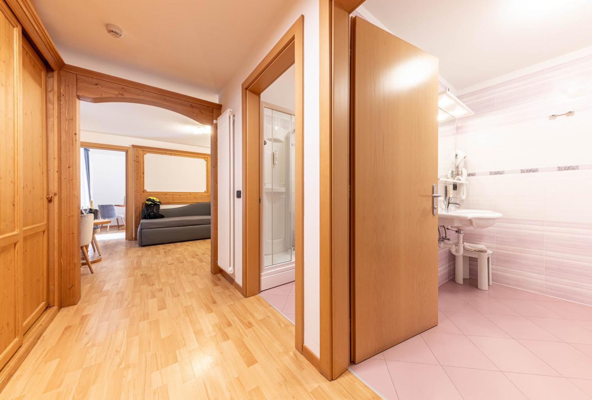 Hotel La Perla Andalo Ngoại thất bức ảnh